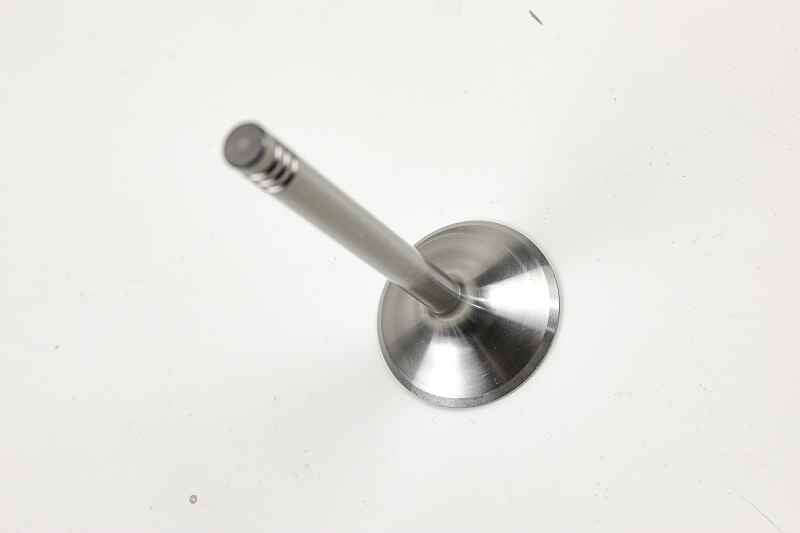 Valvola di aspirazione nitrurata 42mm per R75 R80 R90 R100 con stelo da 8mm e angolo di sede 45°