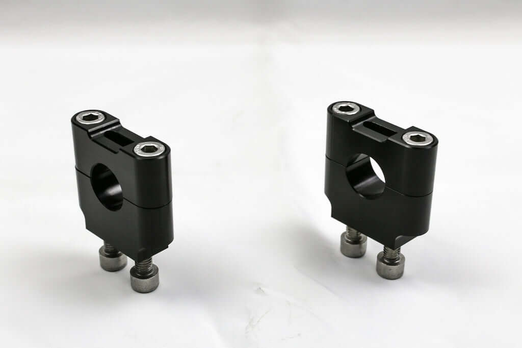 Handlebar risers for 22 mm handlebars, 30 mm height, suitable for SE triple clamps