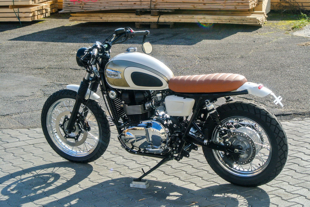Triumph Bonneville SE trasformazione Roadster