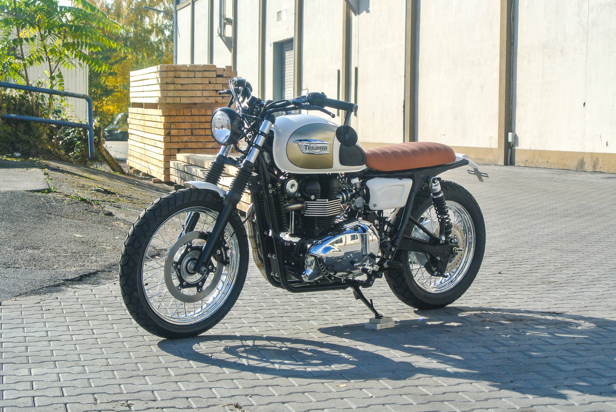 Triumph Bonneville SE trasformazione Roadster