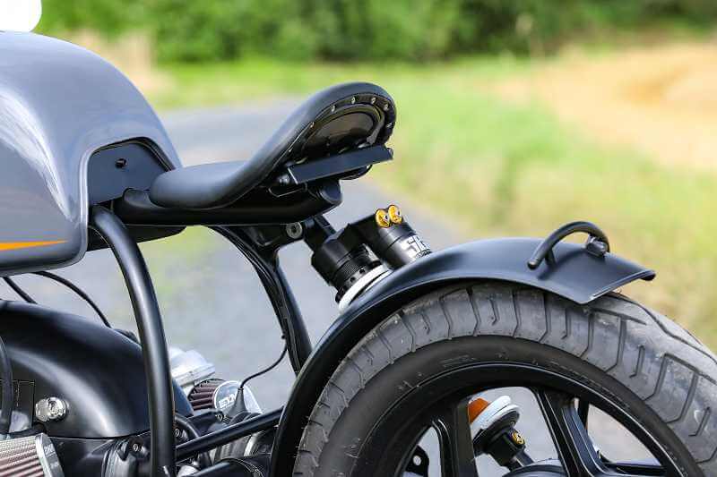 BMW Bobber SE Concept Bike Performance Edition grigio arancione