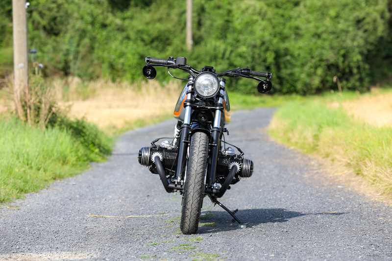 BMW Bobber SE Concept Bike Performance Edition grigio arancione