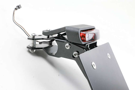 Luce posteriore per portatarga e kit di conversione codone JVB Moto