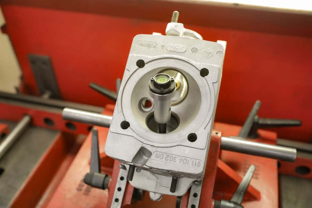 Ventilsitze fräsen pro Brennraum eines 2 Ventil Motors
