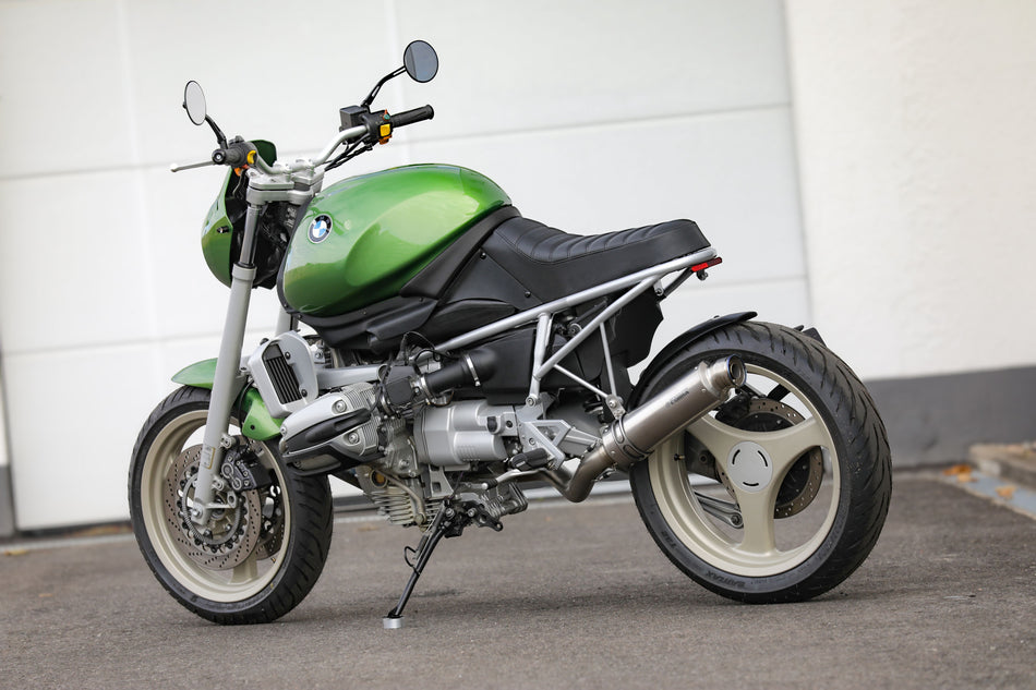 グリーンにカスタムされたユニークなデザインとディテールが特徴のBMW R1100Rテレレバー・モーターサイクル