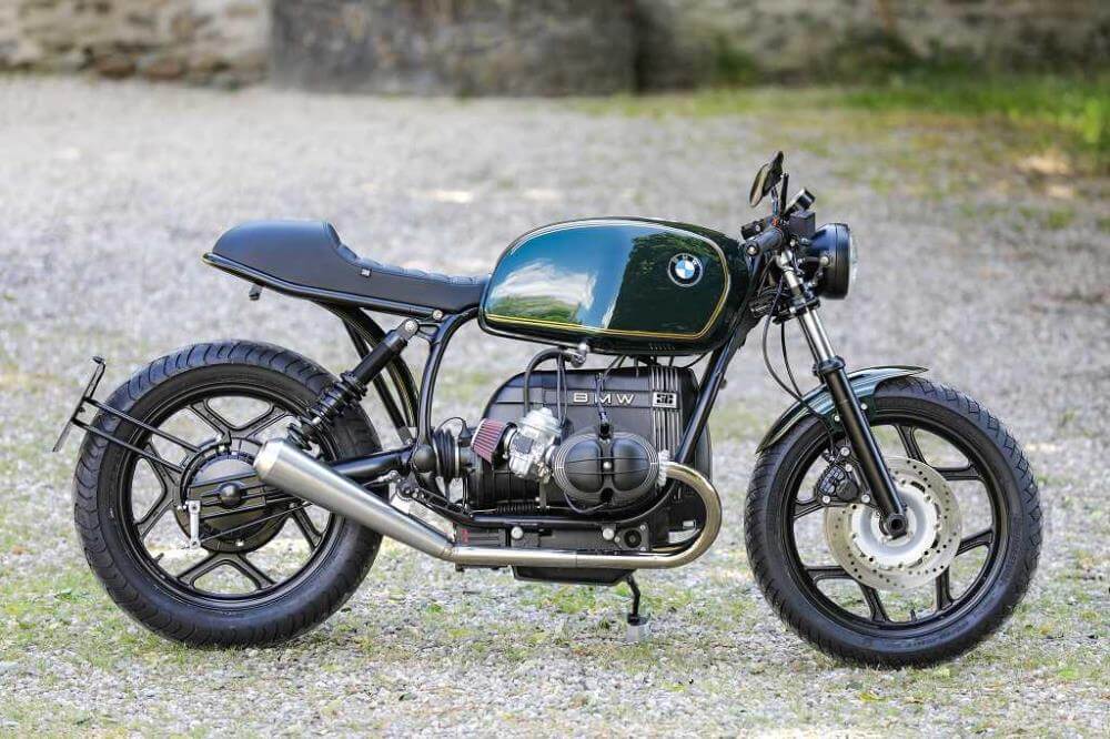 Cafe Racer example configuration ✚ Black engine package✔ Open filters✔ 2-2 exhaust✔ Heavy-duty fender✔ Starter cover✔