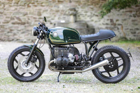 Cafe Racer example configuration ✚ Black engine package✔ Open filters✔ 2-2 exhaust✔ Heavy-duty fender✔ Starter cover✔