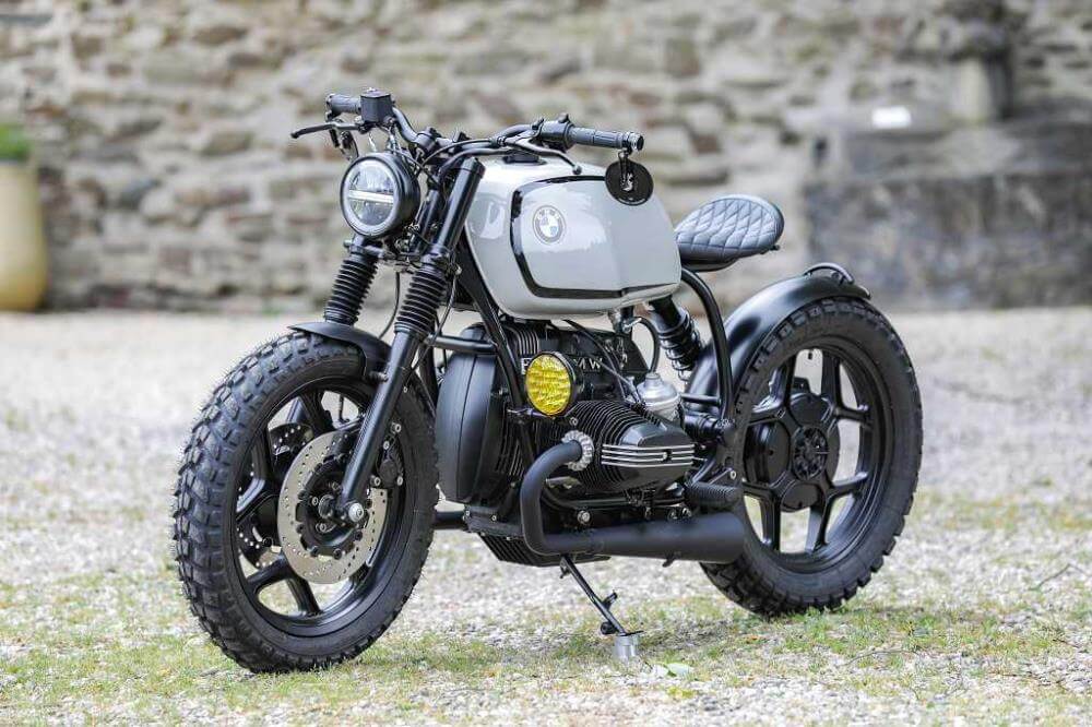 Bobber example configuration ✚ Black engine package✔ Open filters✔ 2-2 exhaust✔ Auxiliary headlights✔