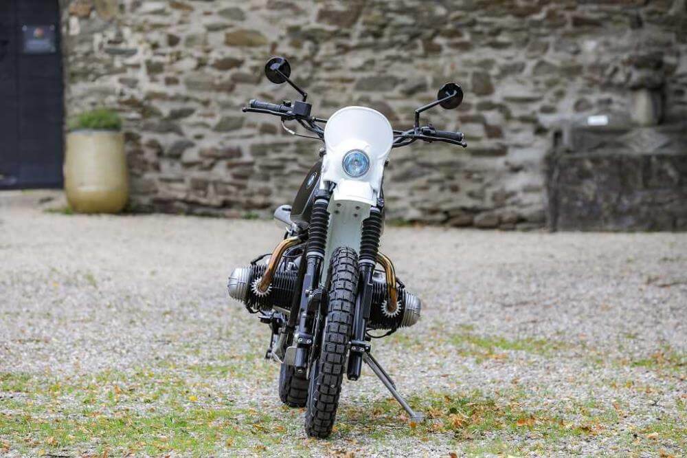 Moto concept BMW R65GS Enduro SE noire