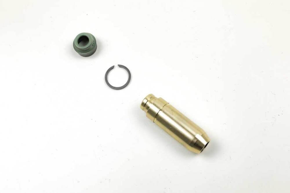 BMW two-valve valve guide 7mm with valve stem seals, various diameters