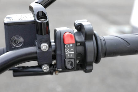 Interrupteur de guidon droit pour fonction moteur