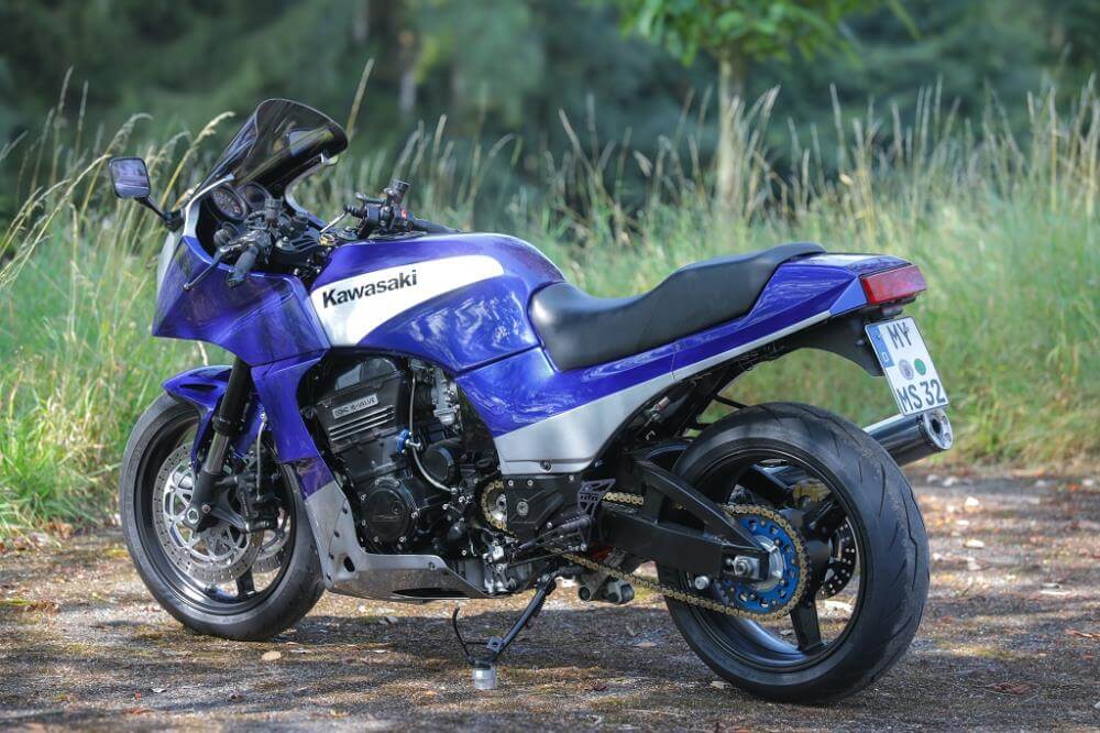 Kawasaki GPZ 900R Superbike avec 1030cc