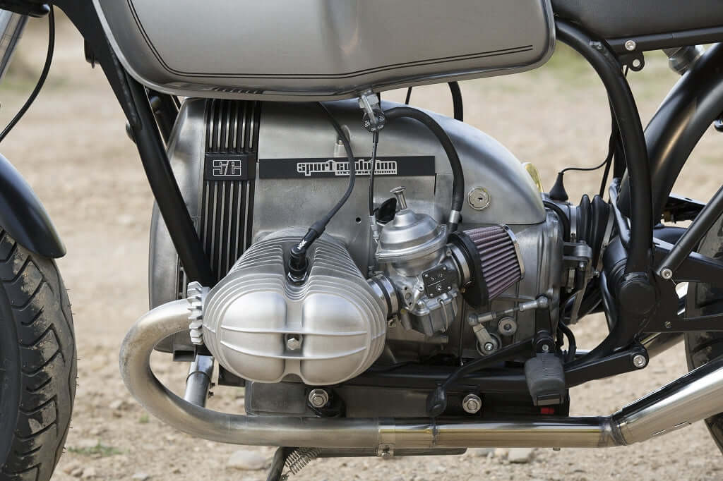 Concept moto BMW Roadster avec monobras oscillant
