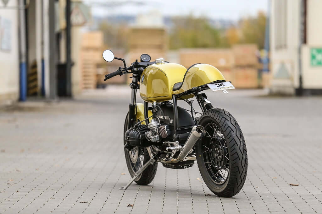 BMW R 100R Racer custom con ampia elaborazione del motore