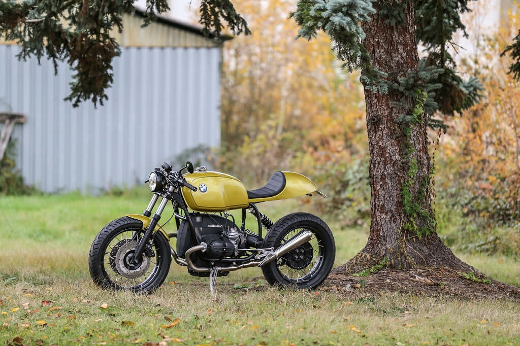 BMW R 100R Racer custom con ampia elaborazione del motore