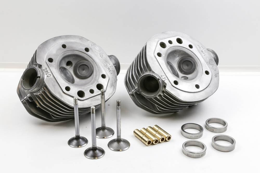 Révision moteur BMW R65 incluant conversion au sans-plomb et kit de pièces