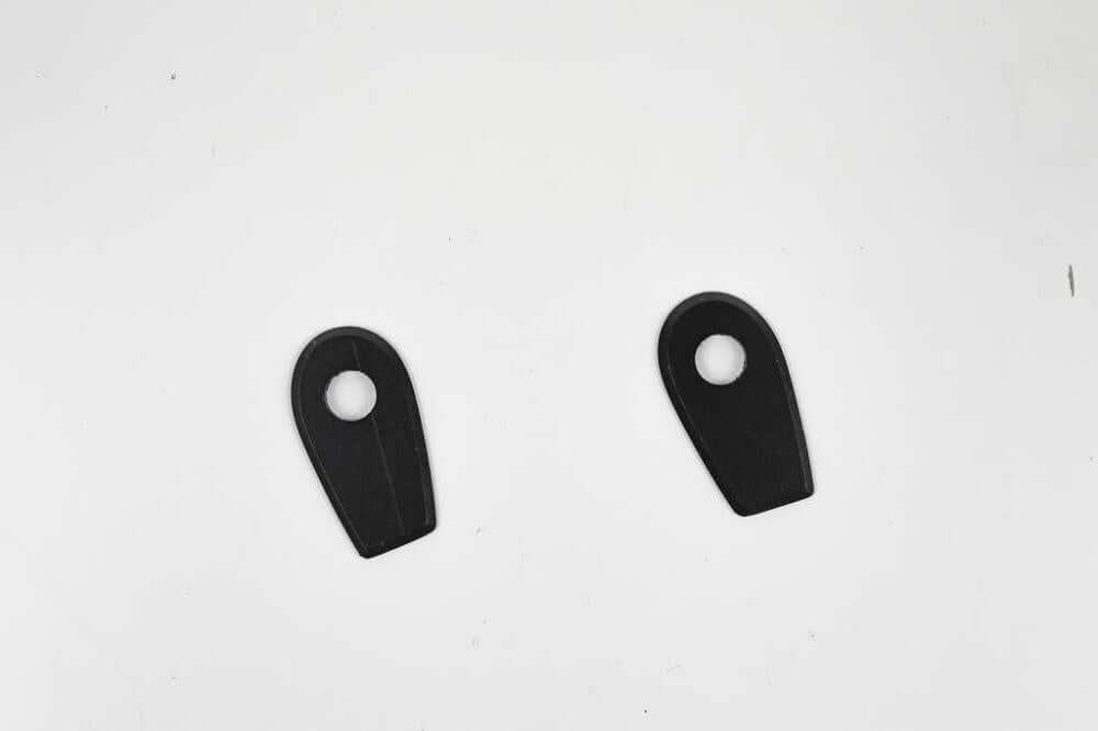 Aluminum turn signal mounting plates for BMW RnineT front