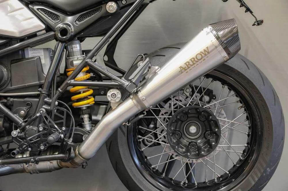 Scarico Arrow X-Kone Slip-on per BMW R nineT 14-20, montaggio basso con omologazione ABE