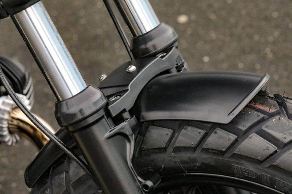Powder coating of a front fender (fender not included)
